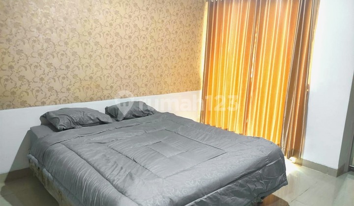 Paramount Skyline Studio Apartment Fully Furnished Beautiful