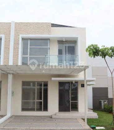 2-Story House in PIK 2, Ready to Occupancy, Cluster Tampa, North Jakarta