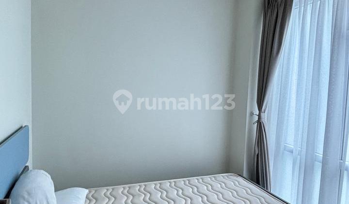 Puri Mansion Apartment 3BR Furnished with Swimming Pool View 2