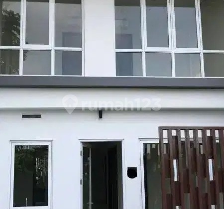 Town House Puri Mansion Murah 5 Bedrooms Cozy, Jakarta Barat 2