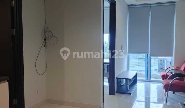 Apartement Puri Mansion 2+1Br Semi Furnished View Kolam Renang