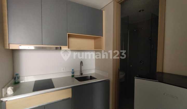 Jual Apartemen Taman Anggrek 1BR Full Funished, Jakarta Barat  2