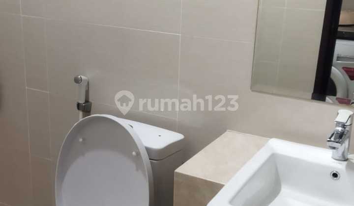 Sewa Bulanan Apartemen Puri Mansion Studio Furnished, Kembangan 2