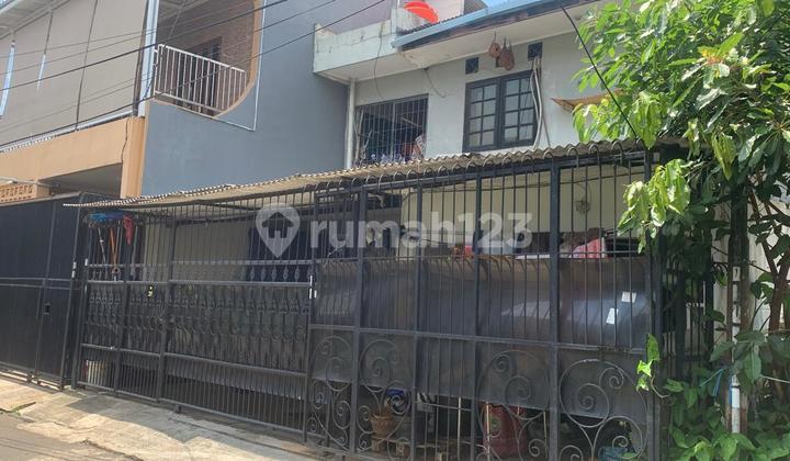 Affordable Ready-to-Live Strategic House in Cengkareng, West Jakarta