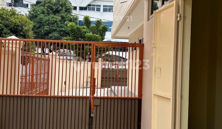 Sewa Ruko Hook Siap Pakai LT 221m2 Pasar Baru Jakarta Pusat 2