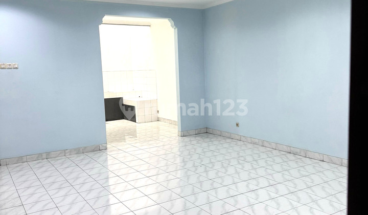 For Sale 2-Story Ready-to-Occupy House in Daan Mogot Housing 2