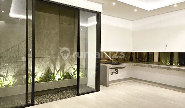 Dijual Rumah Baru 3 Setengah Lantai Bagus dan Siap Huni Sunter Agung