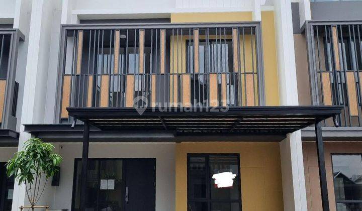 DiSewakan Rumah Bagus 2 Lt Semi Furnished Cluster Strozzi, Gading Setpong 1