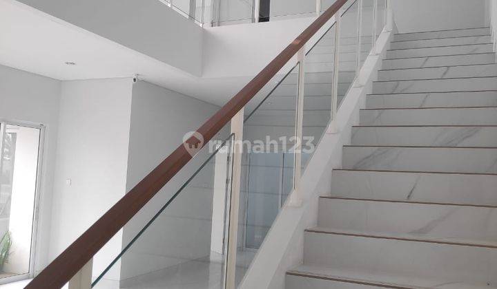 Disewakan Rumah Bagus 2 Lantai Cluster Pasadena Gading Serpong 2