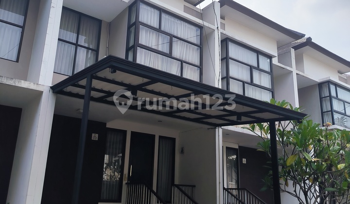 Rumah Nyaman dan Stategis Full Furnished di Cluster The Villas Serpong