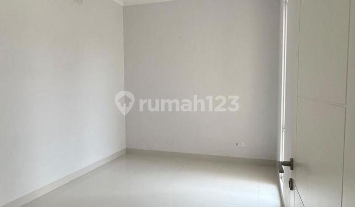 Rumah  Bagus Full Furnished Cluster Atlanta Gading Serpong 2