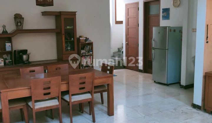 For Sale Cozy Hook Ready-to-Live House in Flamboyan Cluster, Alam Sutera, South Tangerang. 2