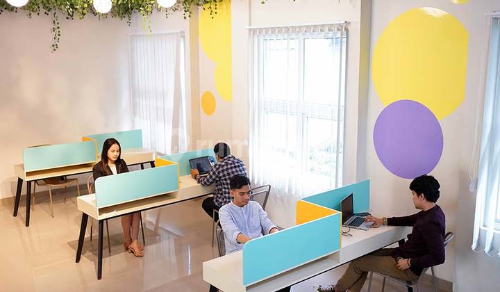 Daily Shared Desk Workspace