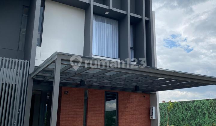 Rumah Bagus SHM di Summarecon Bandung, Bandung 1