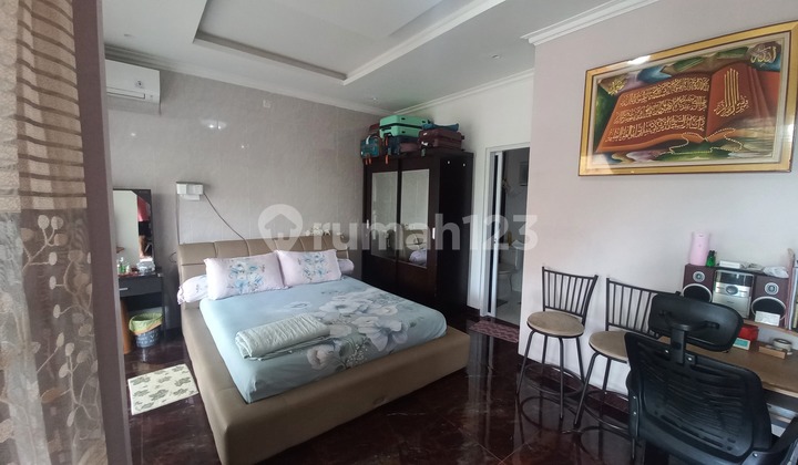 Semi-Furnished Nice House, SHM, DeLatinos BSD, South Tangerang