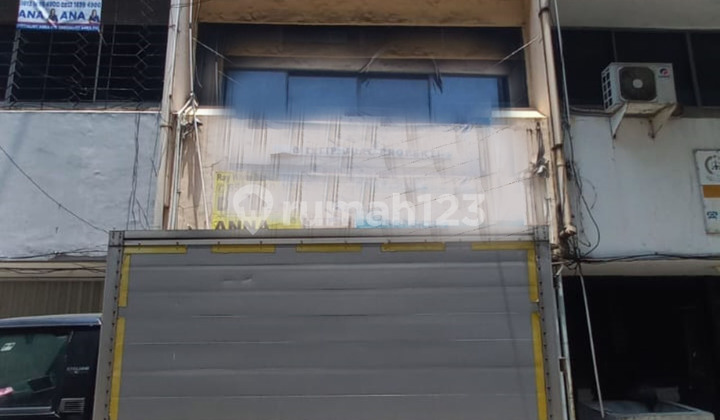 Ruko Bagus 272 m2 HGB Pinangsia, Jakarta Barat