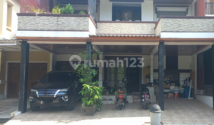 Semi-Furnished Nice House, SHM, DeLatinos BSD, South Tangerang