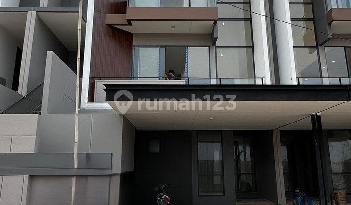 Rumah Bagus Unfurnished Asya Jakarta Garden City, Jakarta Timur