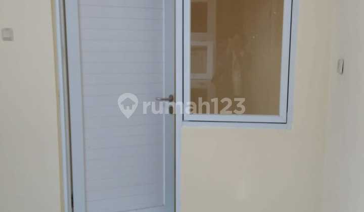 Rumah Bagus Unfurnished SHM Villa Melati Mas, Tangerang Selatan 2