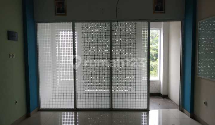 Ruku Gandeng 3 lantai di Jagakarsa , Jaksel