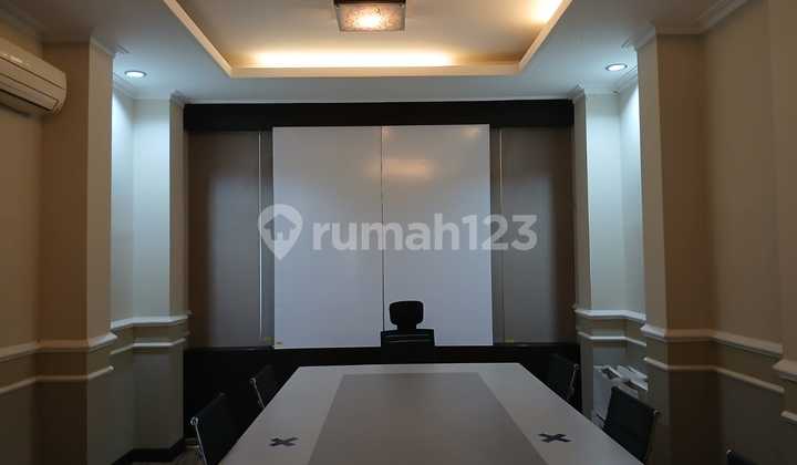 Strategic 4-Story Townhouse in Central Salemba, Ideal for Investment 2