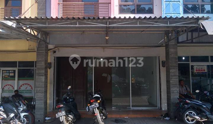 Commercial Shophouse Ready for Business Near Cicaheum Terminal, Bandung City 2