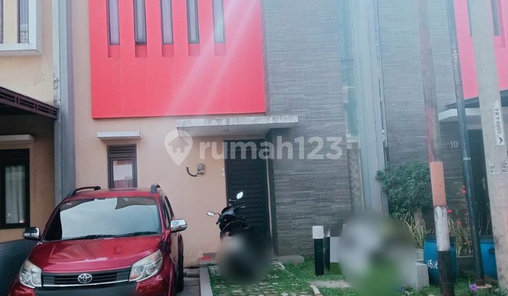 Beautiful House in the Sanseveira Grand Sharon Cluster, Soekarnohatta, Bandung