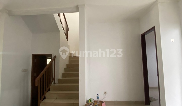 Rumah 2 lantai premium di Graha Raya 2