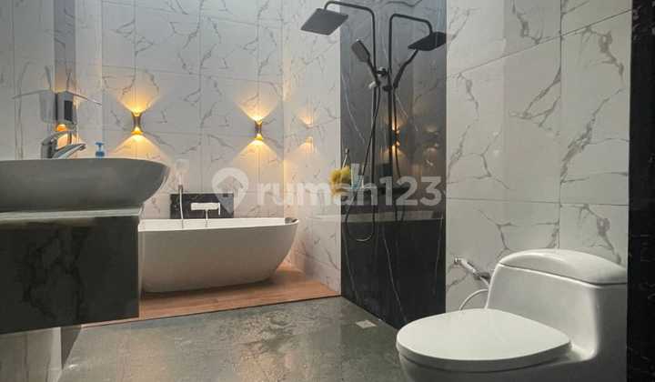 Brand New Modern Tropis House Graha Raya Bintaro SHM 2