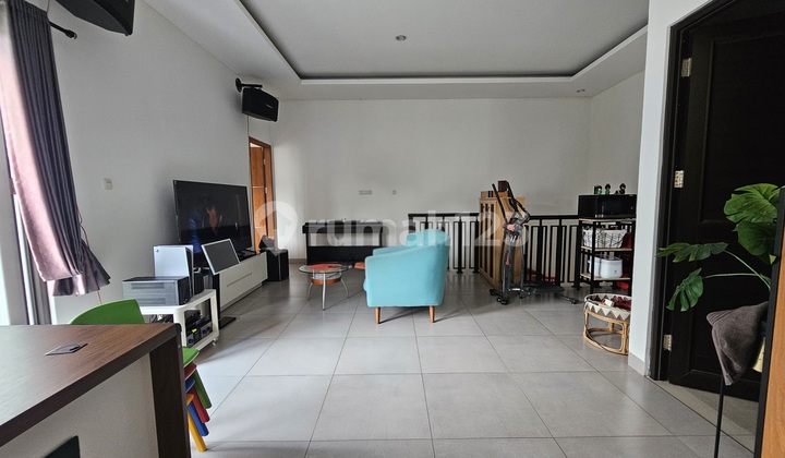 Rumah Hook Graha Raya Plus Kolam Renang 2