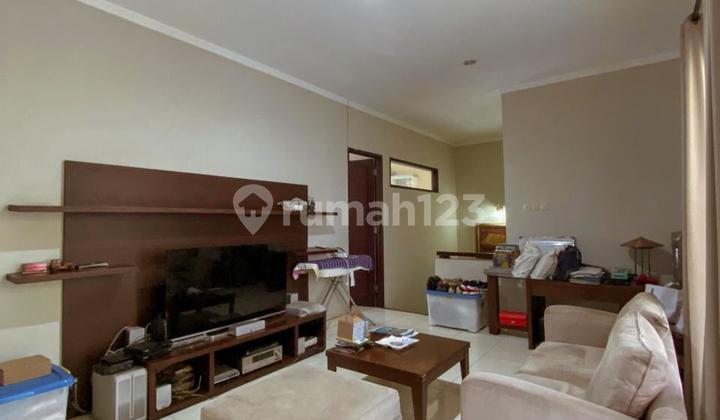 Runah Emerald Bintaro Sektor 7 Depan Taman 2