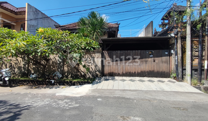 Rumah Renon Denpasar Selatan Tukad Musi Bali SHM Classic Modern