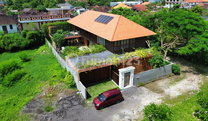 Disewakan Villa Mewah di Rose Village, Dekat Pantai Jimbaran Disewakan Villa Mewah di Rose Village, Dekat Pantai Jimbaran