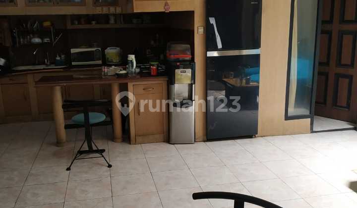 Sell Ready-to-Live-In House in an Elite Complex 2