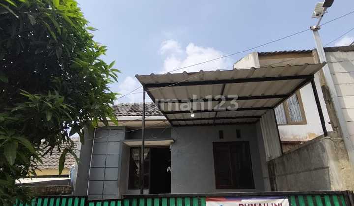 House for Sale, Rarely Available, Near Kota Baru Parahyangan, 200 Million.