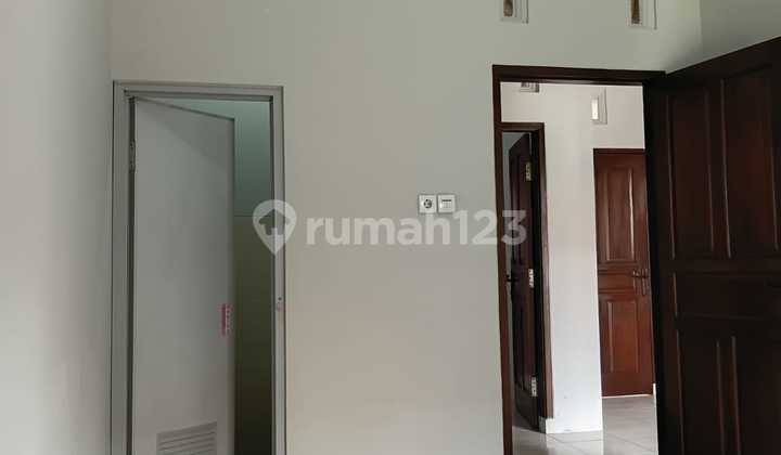 For Sale, Ready-to-Occupy Cluster House in Kamarung 2