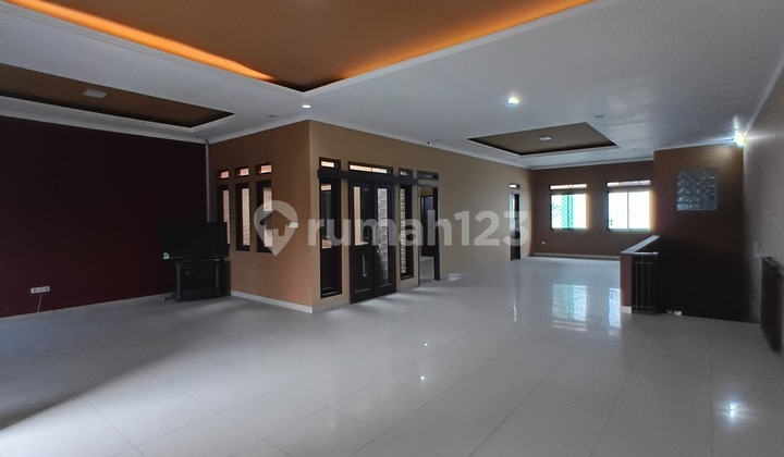 Cheap Sale of a House in Rajawali Complex, Bandung 2
