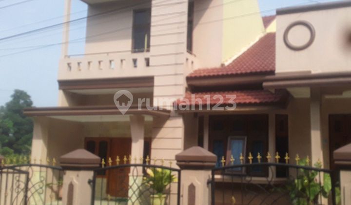 Rumah Mewah Strategis Bebas Banjir