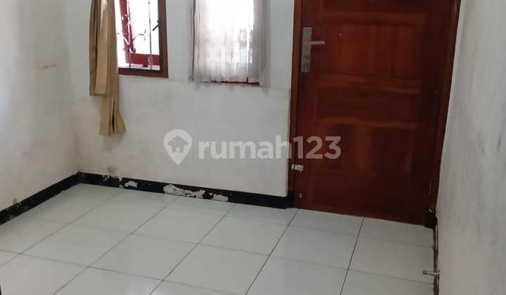 House for Quick Sale in Cipageran Complex, North Cimahi 2
