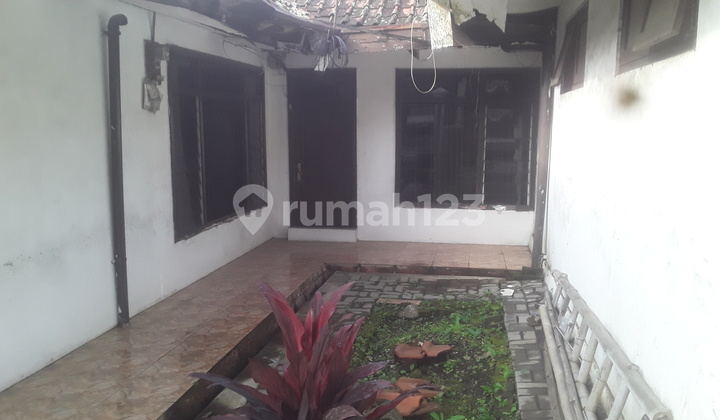 Rumah Besar Di Main.road 2