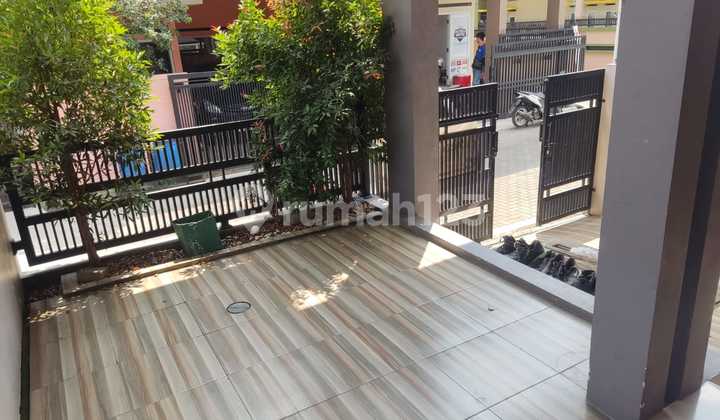 Jual Cepat Rumah Mewah di Komplek Elite Jual Cepat Rumah Mewah di Komplek Elite