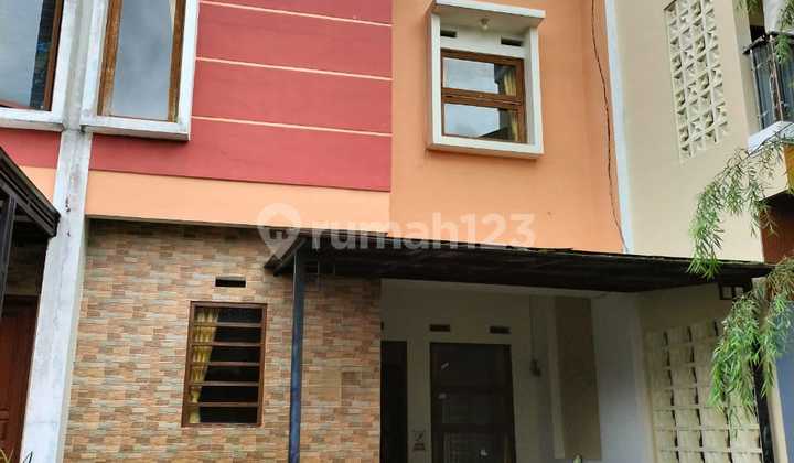 Di Jual Rumah Strategis Di Sariwangi Sejuk Asri Nyaman Di Jual Rumah Strategis Di Sariwangi Sejuk Asri Nyaman
