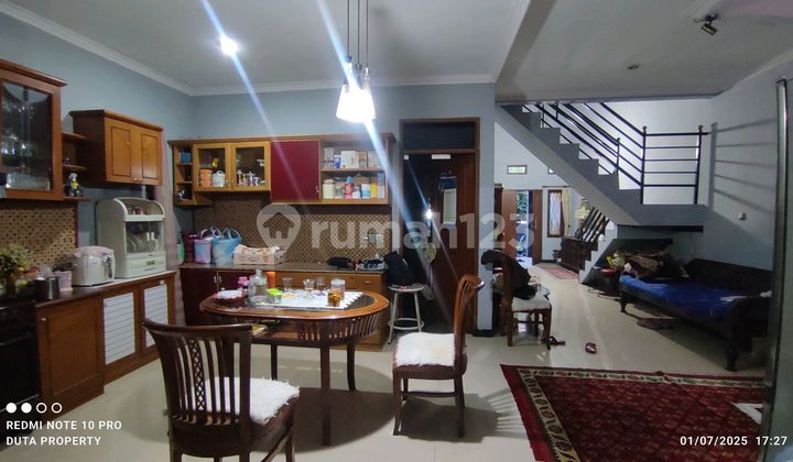 Cheap! Selling Mrs. House One Step to Baros Toll Cimahi 2 Floors Ready to Live In Cheap! Selling Mrs. House One Step to Baros Toll Cimahi 2 Floors Ready to Live In