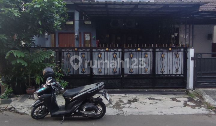 Cheap! Selling Mrs. House One Step to Baros Toll Cimahi 2 Floors Ready to Live In Cheap! Selling Mrs. House One Step to Baros Toll Cimahi 2 Floors Ready to Live In