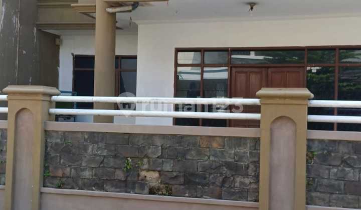 Rare Find! Large Complex House in Muara Leuwi Panjang Sayap Tegallega, Bandung City, Affordable Rare Find! Large Complex House in Muara Leuwi Panjang Sayap Tegallega, Bandung City, Affordable