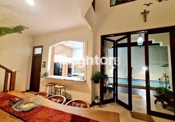 Tropical style House Rumah Asri Alam Sutera Tangerang