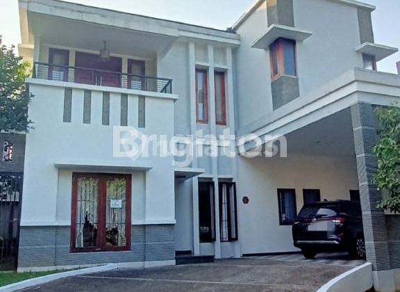 Rumah Mewah Taman Telaga Golf BSD