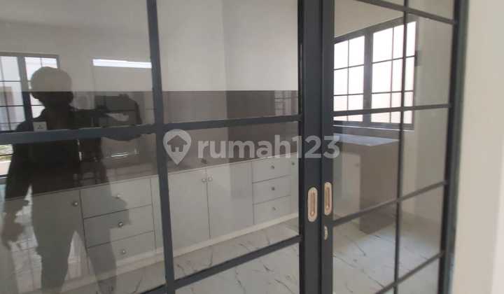 Dijual Cepat Rumah di Cluster Margonite Lavon  2