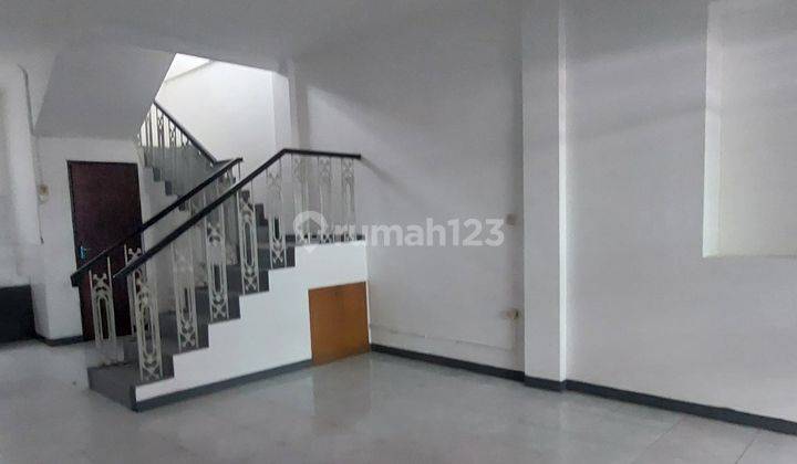 Disewakan Rumah Mangga Besar Siap Huni Ada Carport Loh Hanya 80jutaan 1