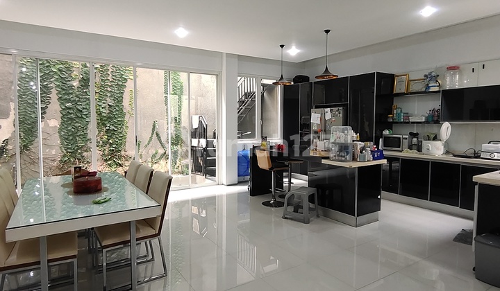 Jual Cepat Rumah Bagus 3½ Lantai Villa Gading Permata 220m² Hanya 7m-an